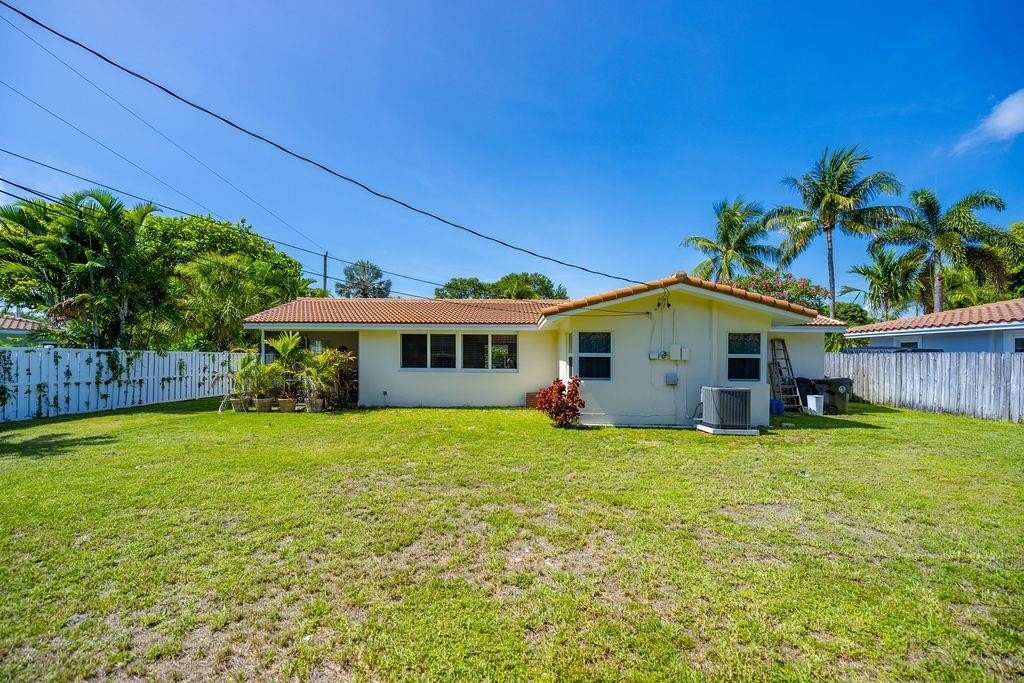 Lighthouse Point, Florida, 33064, United States, 2 Bedrooms Bedrooms, ,2 BathroomsBathrooms,Residential,Forsale,1884544