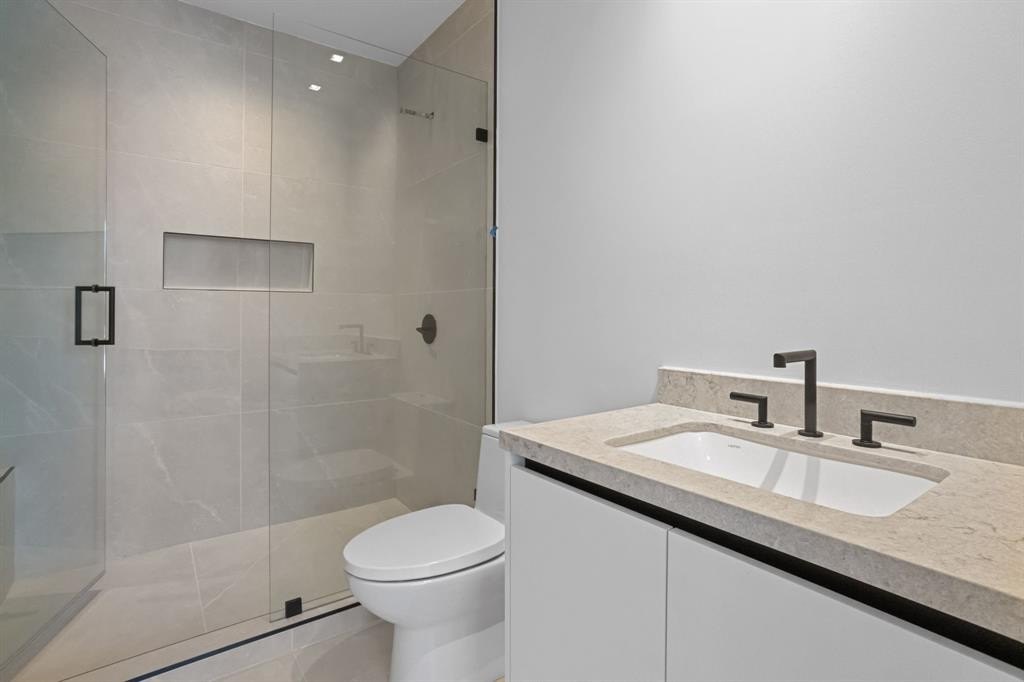 Fort Lauderdale, Florida, 33301, United States, 3 Bedrooms Bedrooms, ,3.5 BathroomsBathrooms,Residential,Forsale,2004497