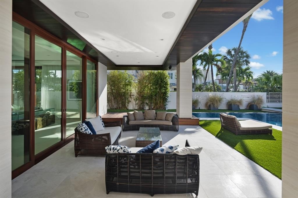 Fort Lauderdale, Florida, 33301, United States, 7 Bedrooms Bedrooms, ,7.5 BathroomsBathrooms,Residential,Forsale,1884538