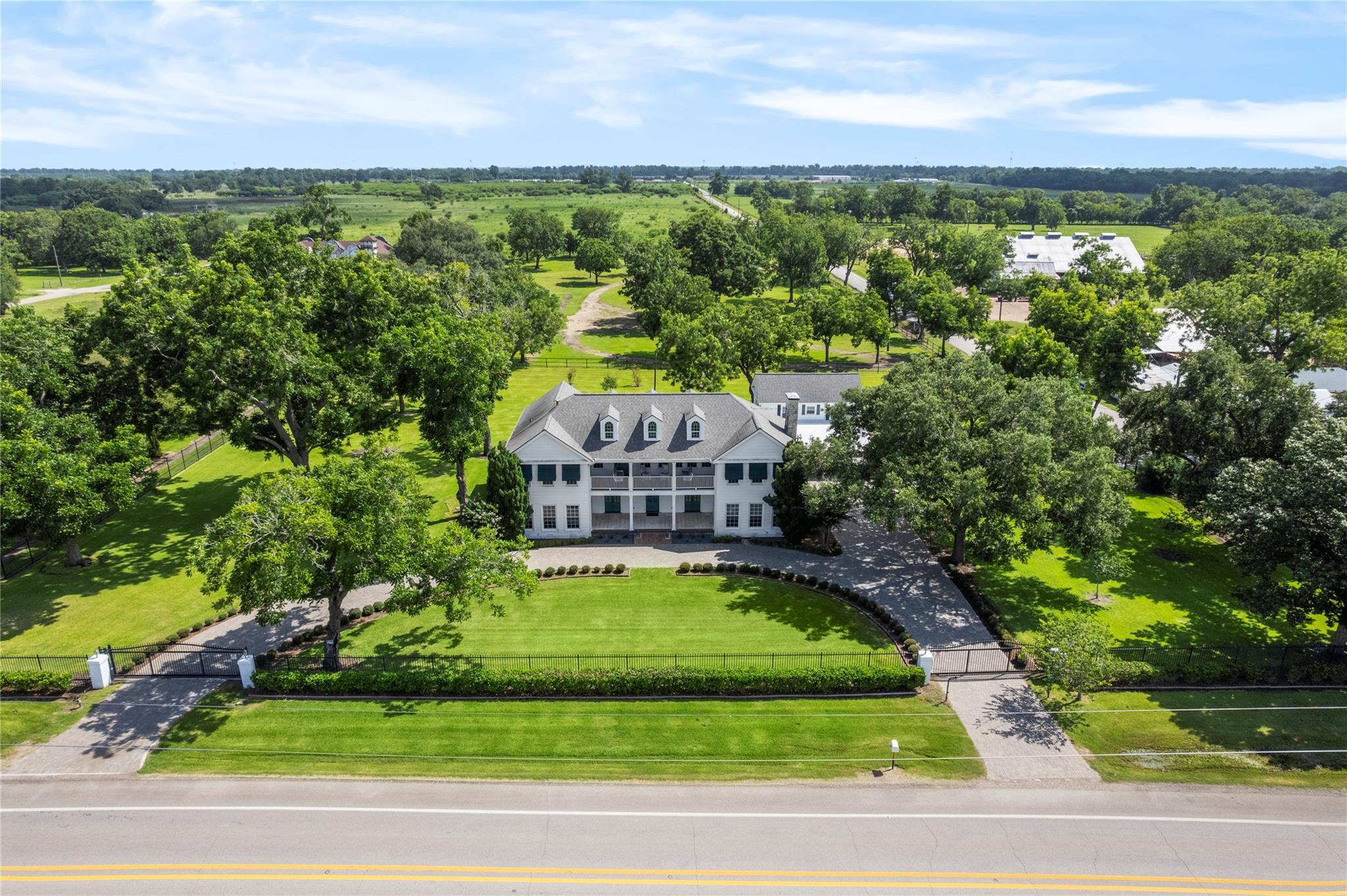 Richmond, Texas, 77469, United States, 9 Bedrooms Bedrooms, ,4 BathroomsBathrooms,Residential,Forsale,1953115