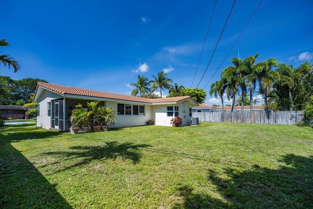 Lighthouse Point, Florida, 33064, United States, 2 Bedrooms Bedrooms, ,2 BathroomsBathrooms,Residential,Forsale,1884544