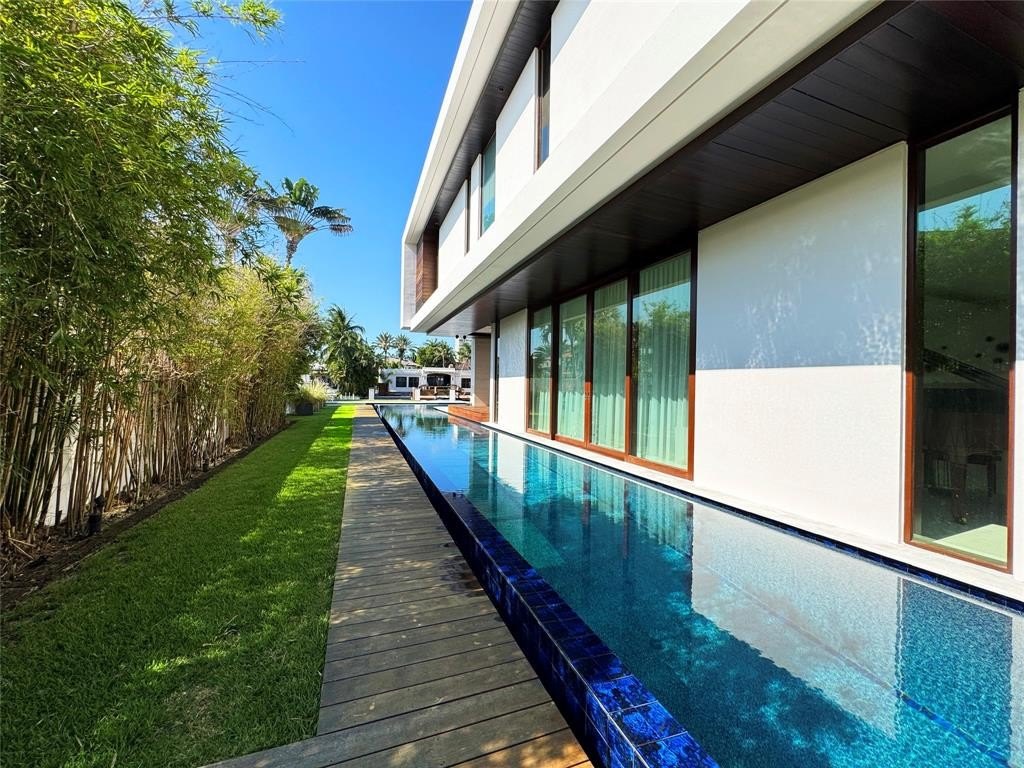 Fort Lauderdale, Florida, 33301, United States, 7 Bedrooms Bedrooms, ,7.5 BathroomsBathrooms,Residential,Forsale,1884538