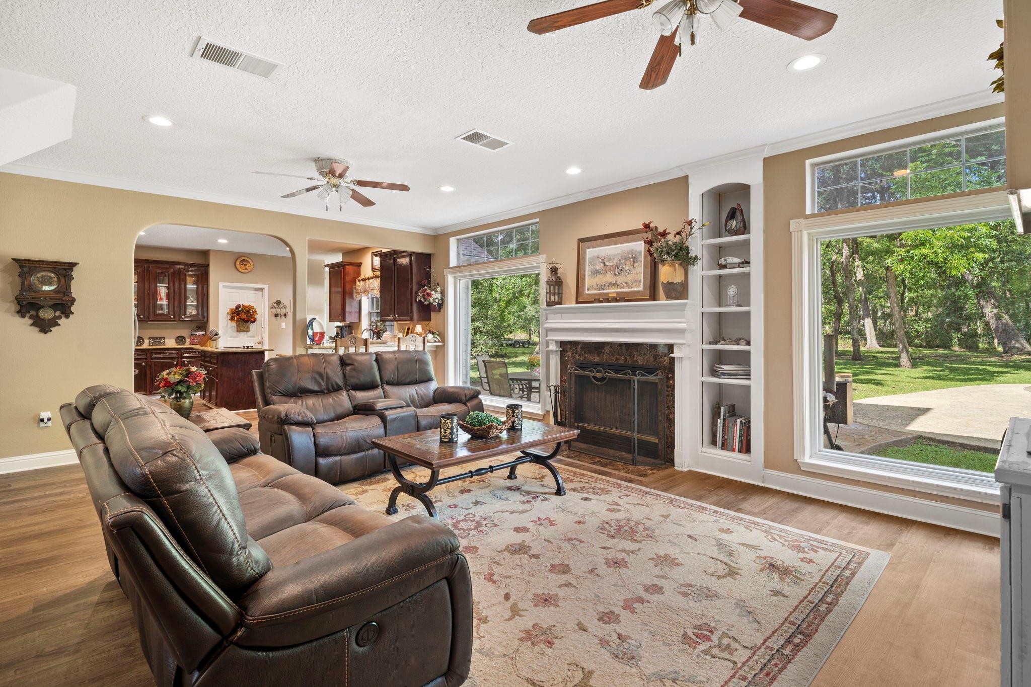 Needville, Texas, 77461, United States, 5 Bedrooms Bedrooms, ,3 BathroomsBathrooms,Residential,Forsale,1910025