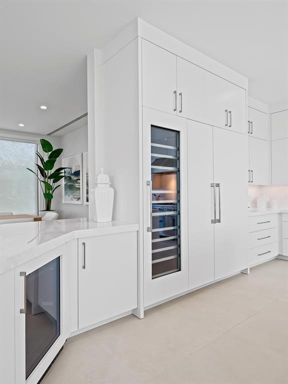 Fort Lauderdale, Florida, 33305, United States, 5 Bedrooms Bedrooms, ,5.5 BathroomsBathrooms,Residential,Forsale,1884564