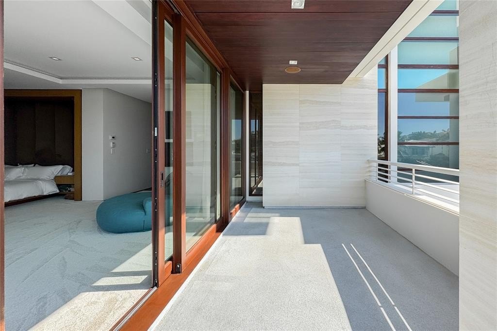 Fort Lauderdale, Florida, 33301, United States, 7 Bedrooms Bedrooms, ,7.5 BathroomsBathrooms,Residential,Forsale,1884538
