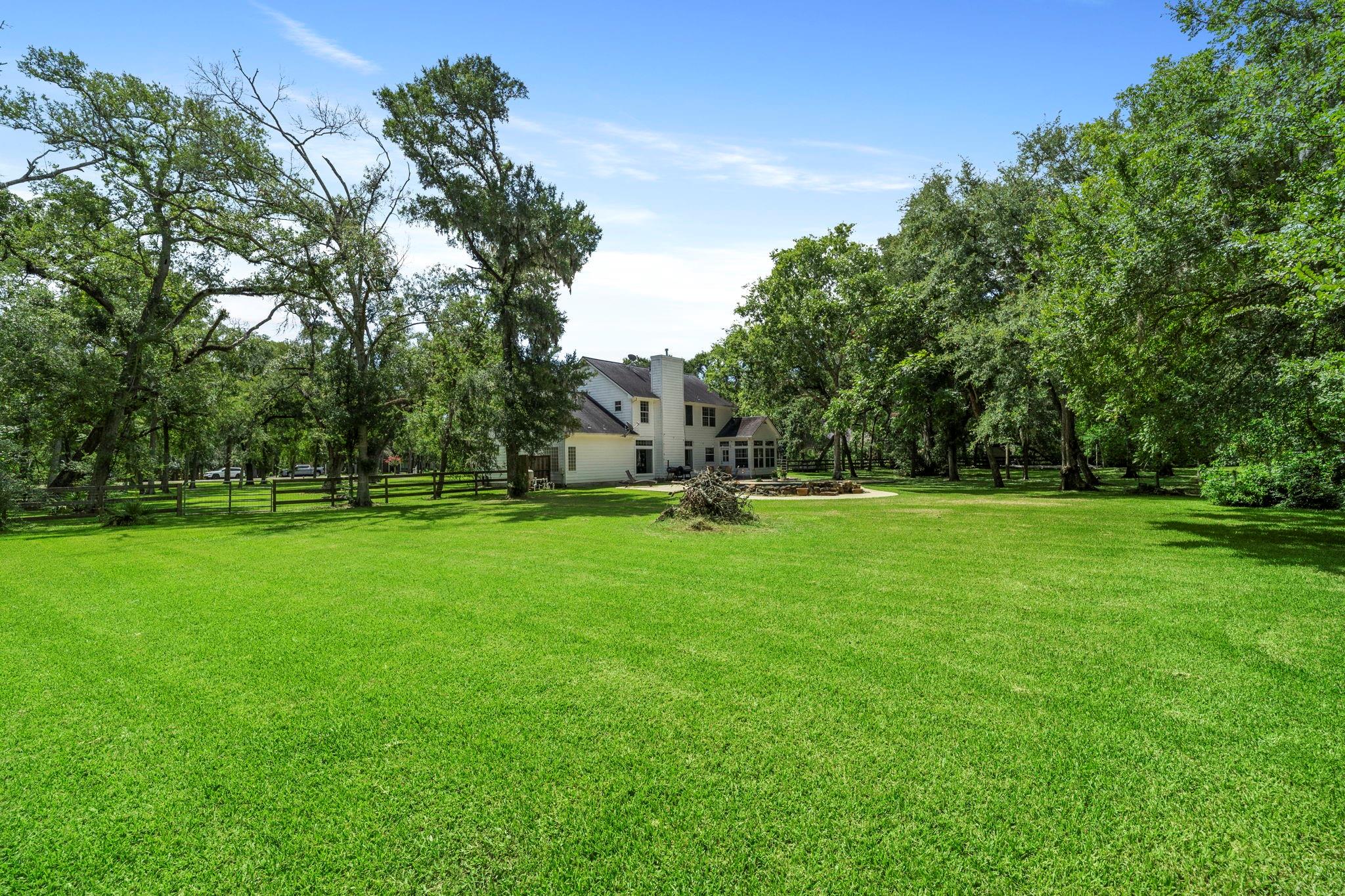 Needville, Texas, 77461, United States, 5 Bedrooms Bedrooms, ,3 BathroomsBathrooms,Residential,Forsale,1910025