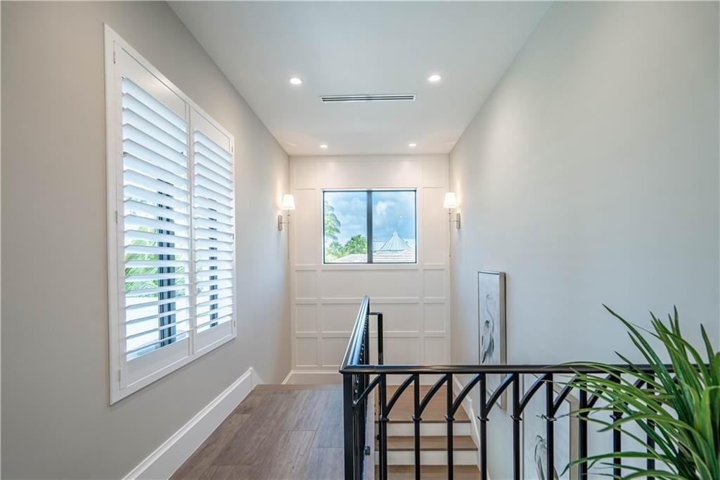 Lighthouse Point, Florida, 33064, United States, 3 Bedrooms Bedrooms, ,3.5 BathroomsBathrooms,Residential,Forsale,1884546