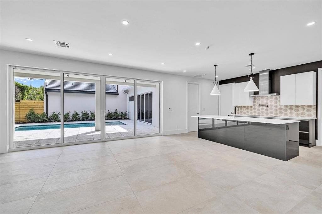 Fort Lauderdale, Florida, 33304, United States, 4 Bedrooms Bedrooms, ,4.5 BathroomsBathrooms,Residential,Forsale,1884584