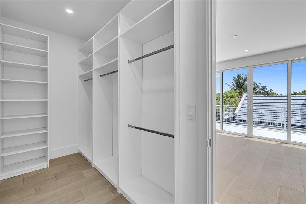 Fort Lauderdale, Florida, 33304, United States, 4 Bedrooms Bedrooms, ,4.5 BathroomsBathrooms,Residential,Forsale,1884584