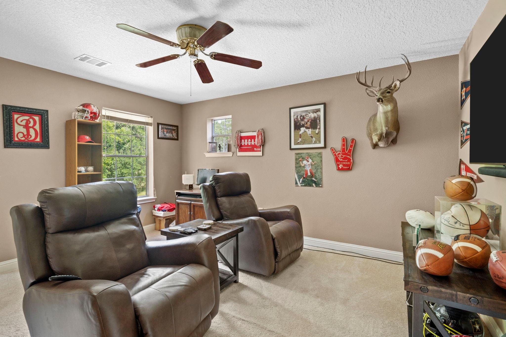 Needville, Texas, 77461, United States, 5 Bedrooms Bedrooms, ,3 BathroomsBathrooms,Residential,Forsale,1910025