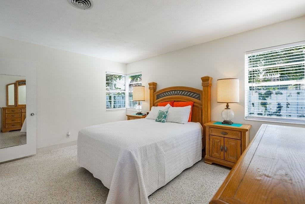 Lighthouse Point, Florida, 33064, United States, 2 Bedrooms Bedrooms, ,2 BathroomsBathrooms,Residential,Forsale,1884544