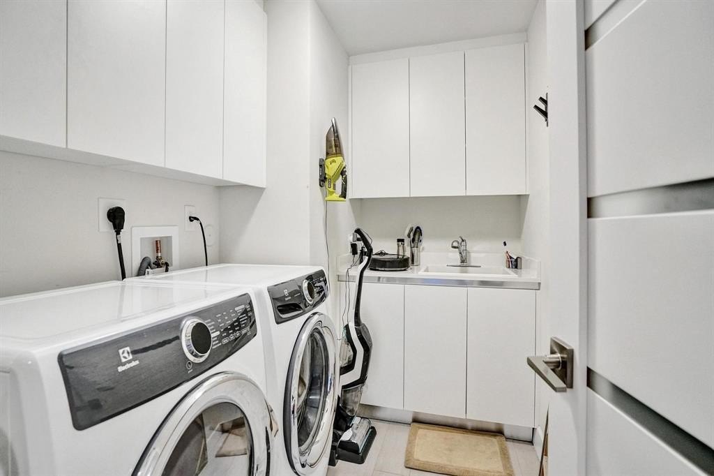 Fort Lauderdale, Florida, 33304, United States, 3 Bedrooms Bedrooms, ,3.5 BathroomsBathrooms,Residential,Forsale,1884537