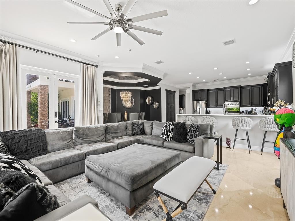 Davie, Florida, 33328, United States, 6 Bedrooms Bedrooms, ,5.5 BathroomsBathrooms,Residential,Forsale,1903980