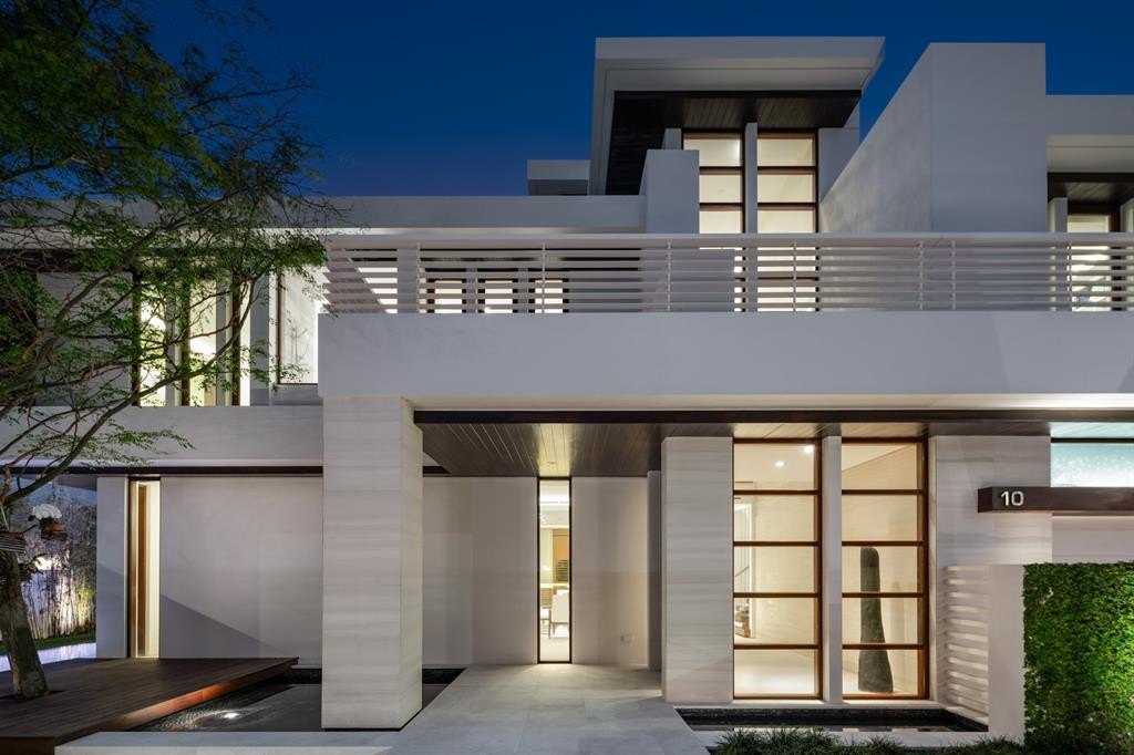 Fort Lauderdale, Florida, 33301, United States, 7 Bedrooms Bedrooms, ,7.5 BathroomsBathrooms,Residential,Forsale,1884538
