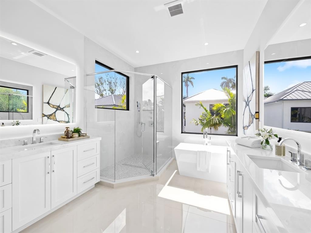 Fort Lauderdale, Florida, 33301, United States, 5 Bedrooms Bedrooms, ,5.5 BathroomsBathrooms,Residential,Forsale,1884562