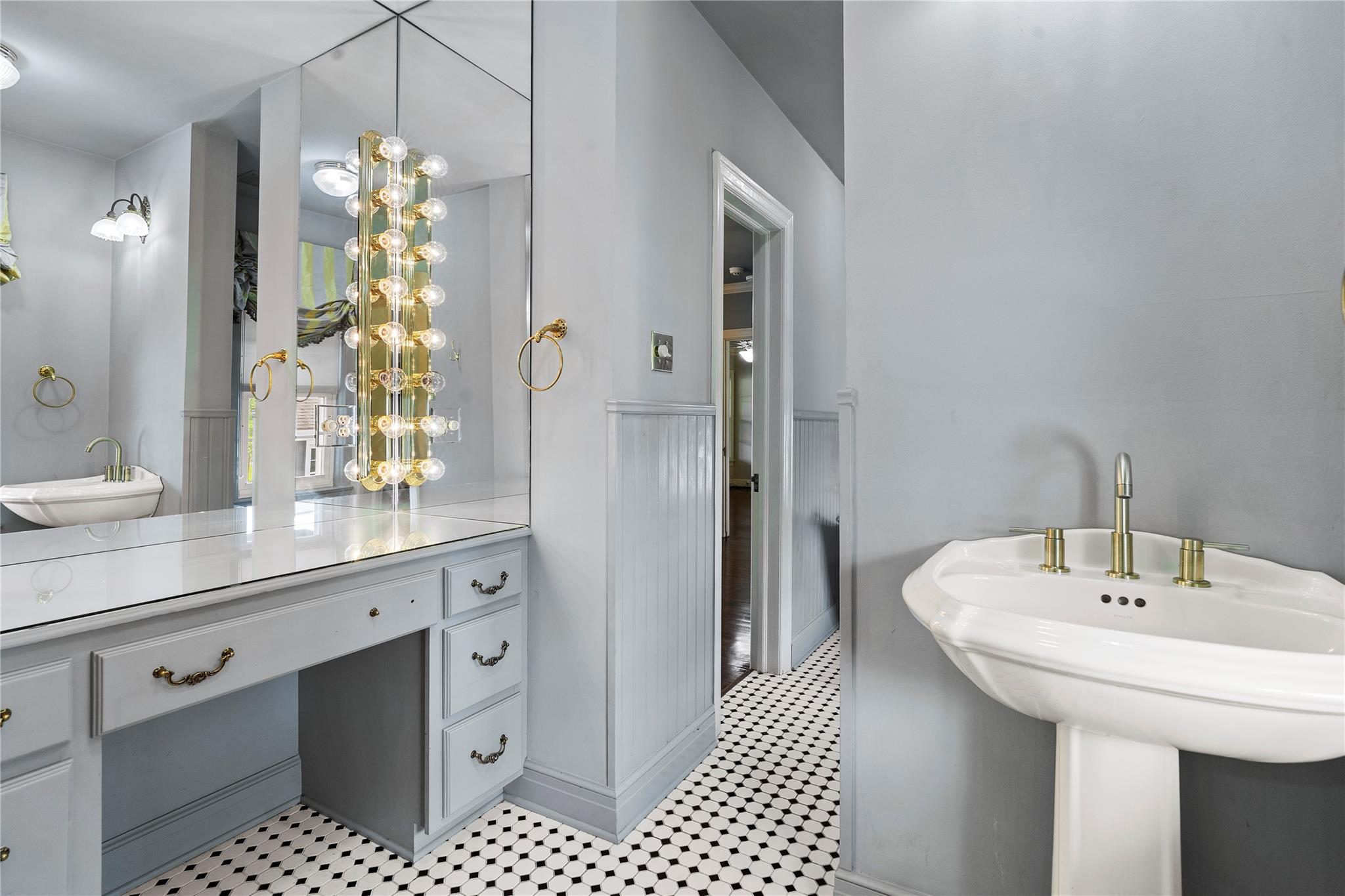 Richmond, Texas, 77469, United States, 9 Bedrooms Bedrooms, ,4 BathroomsBathrooms,Residential,Forsale,1953115