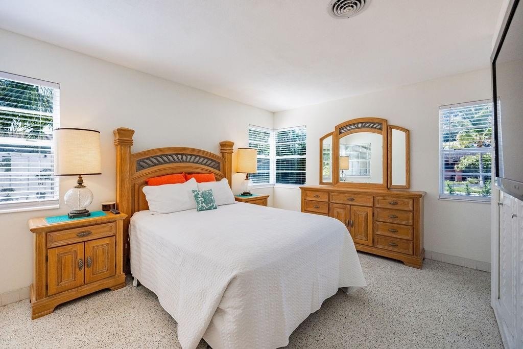Lighthouse Point, Florida, 33064, United States, 2 Bedrooms Bedrooms, ,2 BathroomsBathrooms,Residential,Forsale,1884544