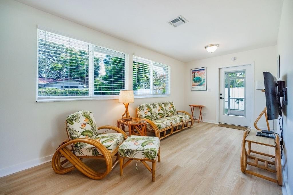 Lighthouse Point, Florida, 33064, United States, 2 Bedrooms Bedrooms, ,2 BathroomsBathrooms,Residential,Forsale,1884544