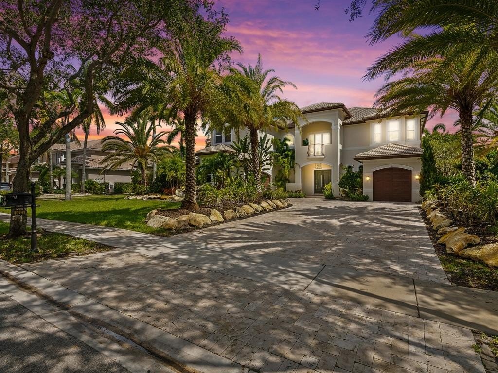 Davie, Florida, 33328, United States, 6 Bedrooms Bedrooms, ,5.5 BathroomsBathrooms,Residential,Forsale,1903980