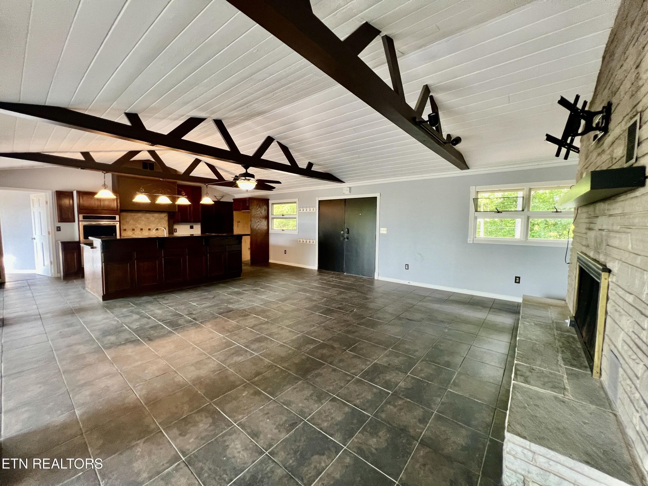 Sevierville, Tennessee, 37876, United States, 3 Bedrooms Bedrooms, ,2 BathroomsBathrooms,Residential,Forsale,1893772