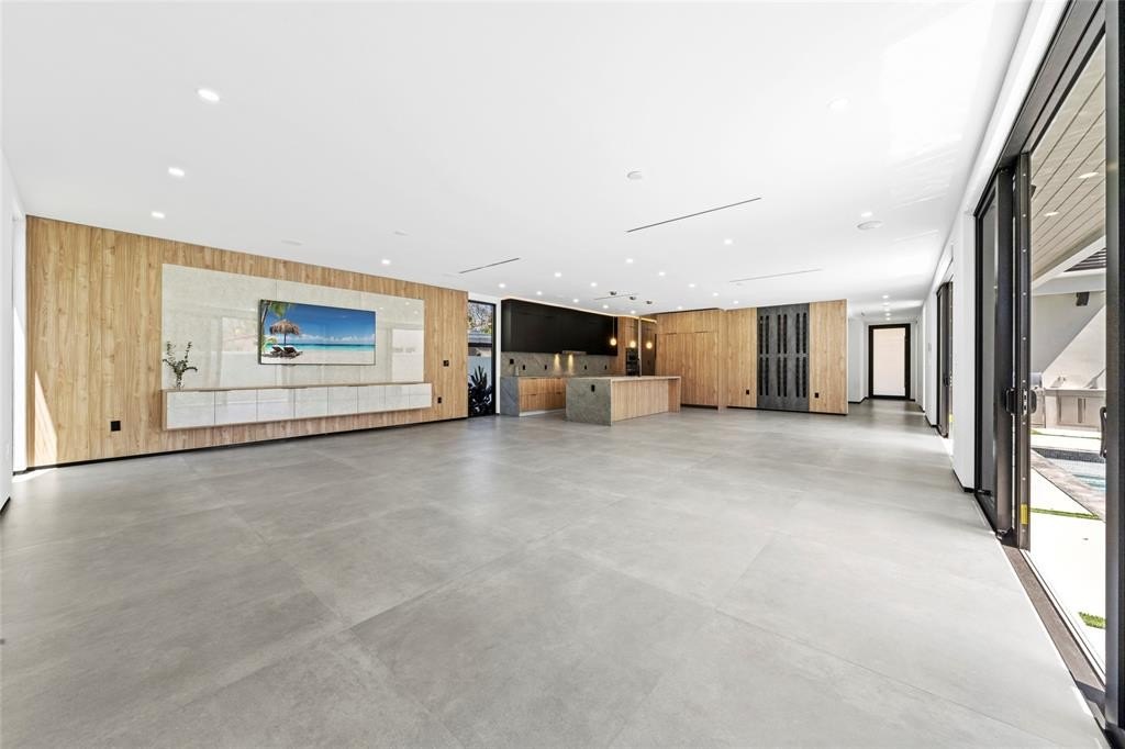 Fort Lauderdale, Florida, 33304, United States, 4 Bedrooms Bedrooms, ,4 BathroomsBathrooms,Residential,Forsale,1951875