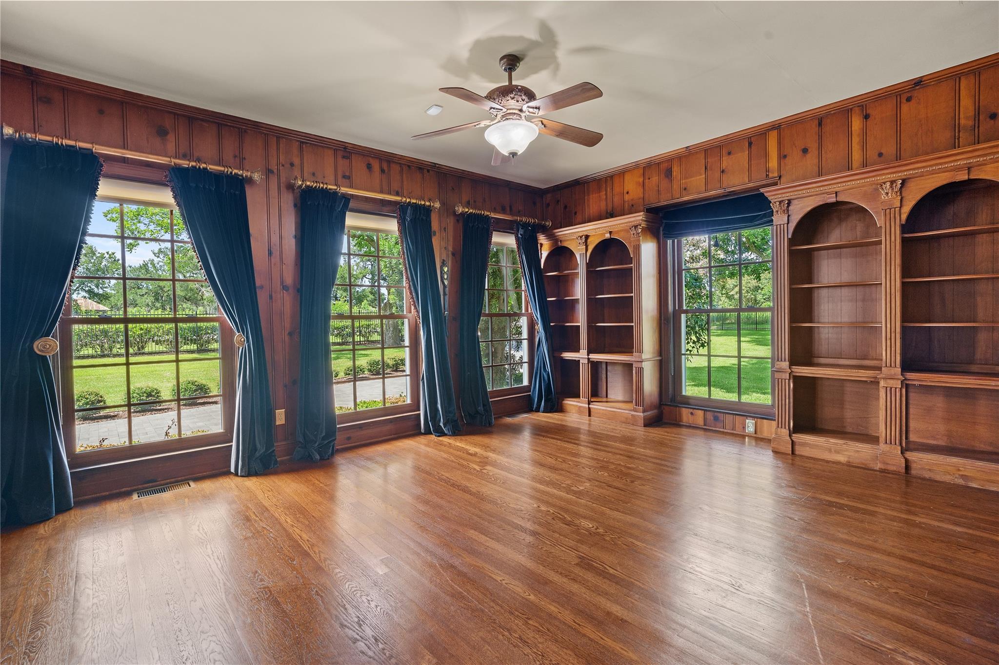 Richmond, Texas, 77469, United States, 9 Bedrooms Bedrooms, ,4 BathroomsBathrooms,Residential,Forsale,1953115