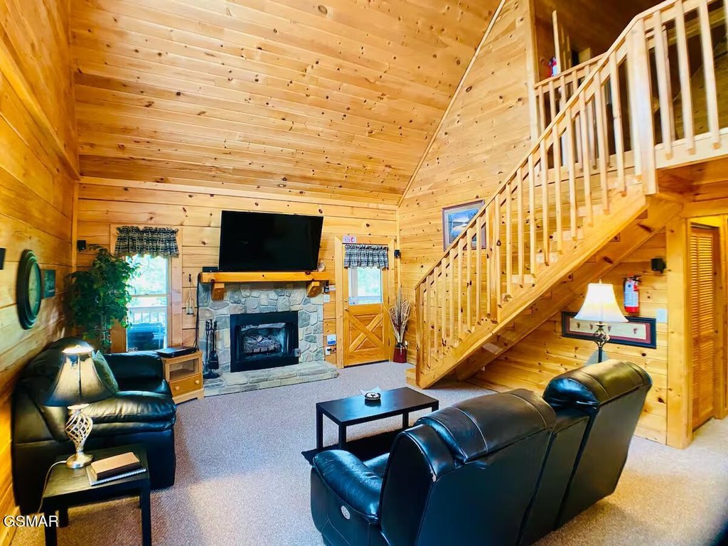 Sevierville, Tennessee, 37876, United States, 3 Bedrooms Bedrooms, ,2.5 BathroomsBathrooms,Residential,Forsale,1942425