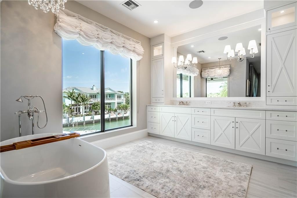 Lighthouse Point, Florida, 33064, United States, 3 Bedrooms Bedrooms, ,3.5 BathroomsBathrooms,Residential,Forsale,1884546