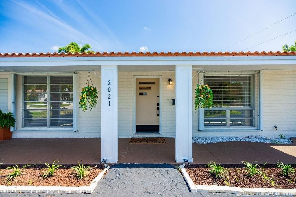 Lighthouse Point, Florida, 33064, United States, 2 Bedrooms Bedrooms, ,2 BathroomsBathrooms,Residential,Forsale,1884544