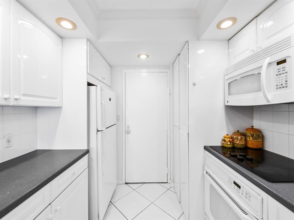 Fort Lauderdale, Florida, 33316, United States, 2 Bedrooms Bedrooms, ,2 BathroomsBathrooms,Residential,Forsale,1946583