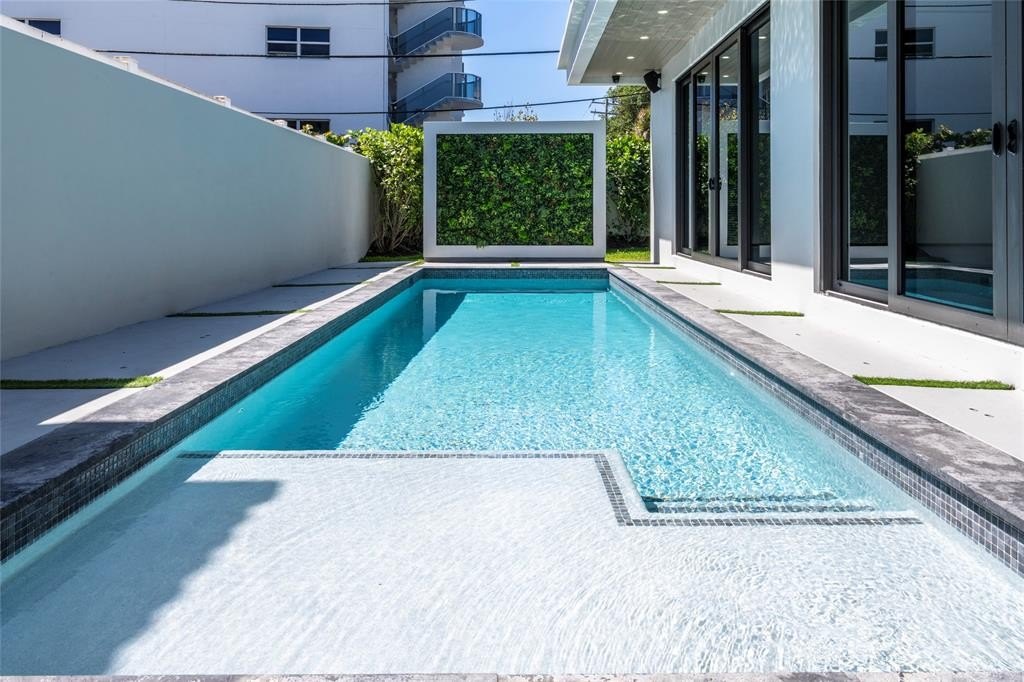 Fort Lauderdale, Florida, 33304, United States, 4 Bedrooms Bedrooms, ,4 BathroomsBathrooms,Residential,Forsale,1951875