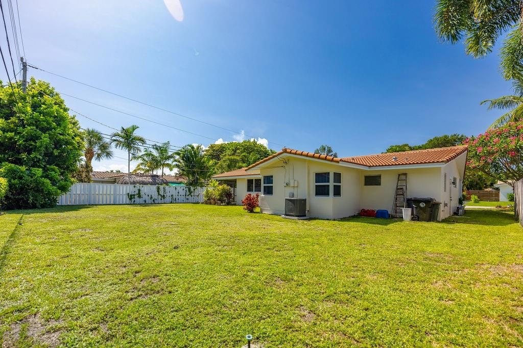 Lighthouse Point, Florida, 33064, United States, 2 Bedrooms Bedrooms, ,2 BathroomsBathrooms,Residential,Forsale,1884544