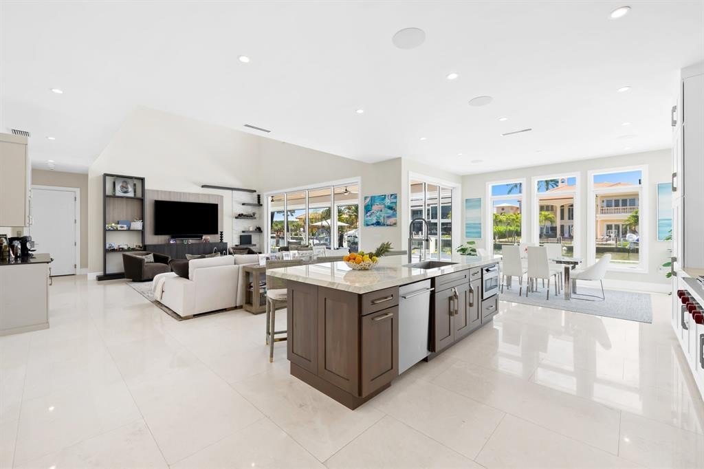 Fort Lauderdale, Florida, 33305, United States, 5 Bedrooms Bedrooms, ,5.5 BathroomsBathrooms,Residential,Forsale,1884521