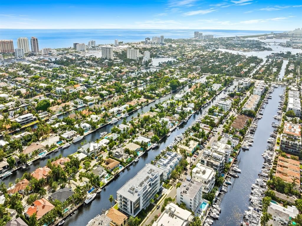 Fort Lauderdale, Florida, 33301, United States, 3 Bedrooms Bedrooms, ,3.5 BathroomsBathrooms,Residential,Forsale,2004497