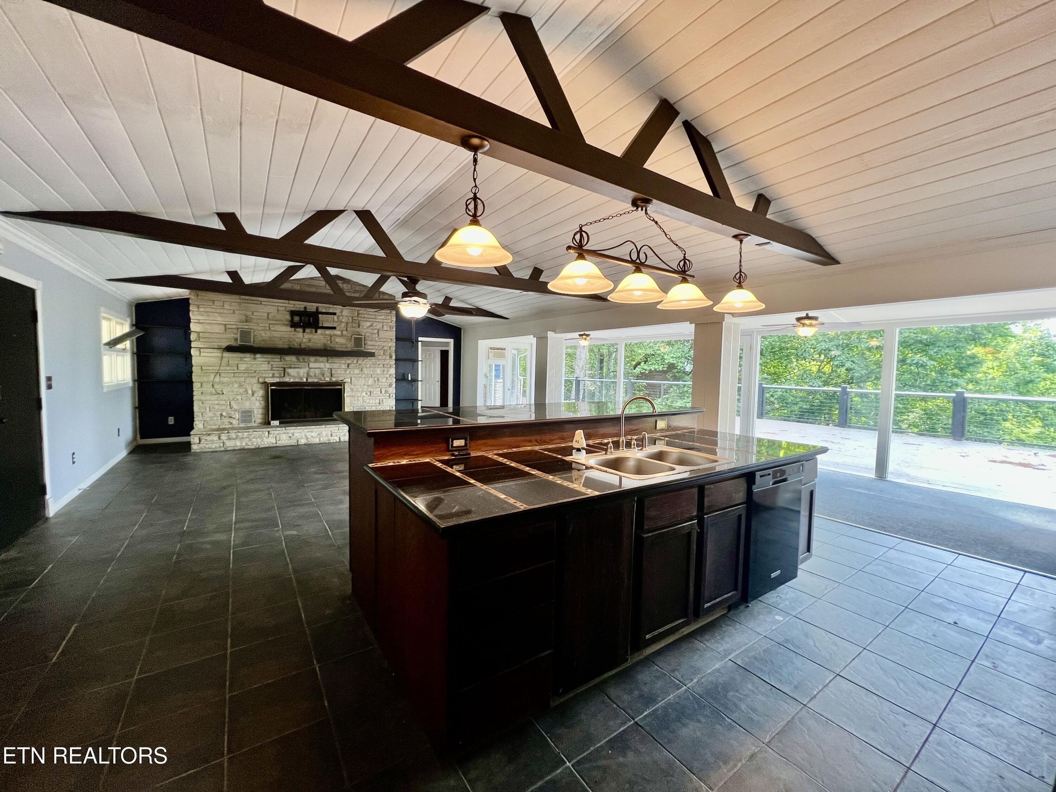 Sevierville, Tennessee, 37876, United States, 3 Bedrooms Bedrooms, ,2 BathroomsBathrooms,Residential,Forsale,1893772