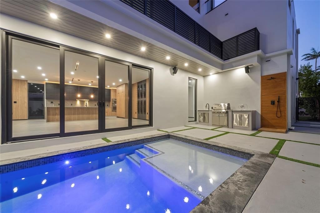 Fort Lauderdale, Florida, 33304, United States, 4 Bedrooms Bedrooms, ,4 BathroomsBathrooms,Residential,Forsale,1951875