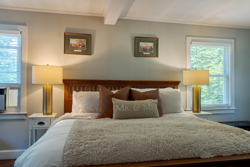 Hampton Falls, New Hampshire, 03844, United States, 3 Bedrooms Bedrooms, ,2 BathroomsBathrooms,Residential,Forsale,1934014