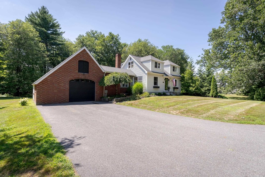 Hampton Falls, New Hampshire, 03844, United States, 3 Bedrooms Bedrooms, ,2 BathroomsBathrooms,Residential,Forsale,1934014