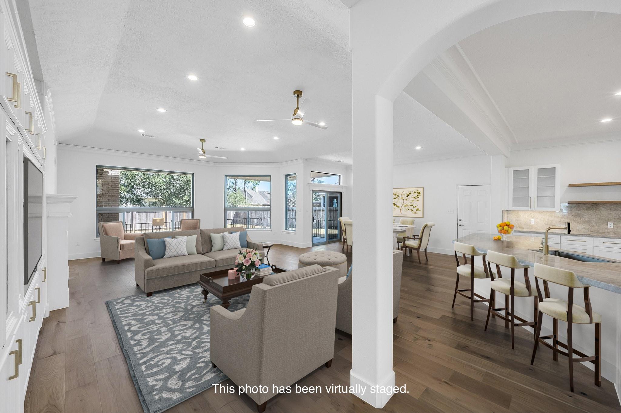 Montgomery, Texas, 77356, United States, 7 Bedrooms Bedrooms, ,5 BathroomsBathrooms,Residential,Forsale,1910017