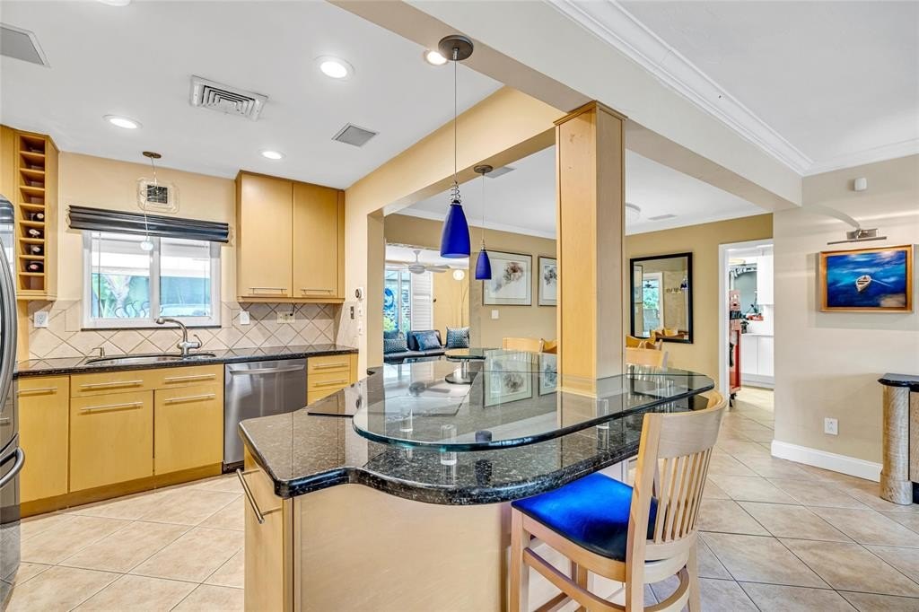 Oakland Park, Florida, 33306, United States, 3 Bedrooms Bedrooms, ,2 BathroomsBathrooms,Residential,Forsale,1922420