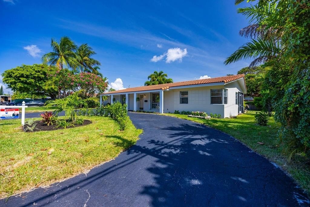 Lighthouse Point, Florida, 33064, United States, 2 Bedrooms Bedrooms, ,2 BathroomsBathrooms,Residential,Forsale,1884544