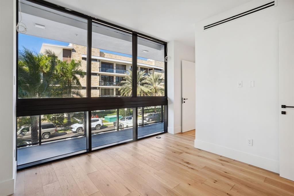 Fort Lauderdale, Florida, 33301, United States, 3 Bedrooms Bedrooms, ,3.5 BathroomsBathrooms,Residential,Forsale,2004497