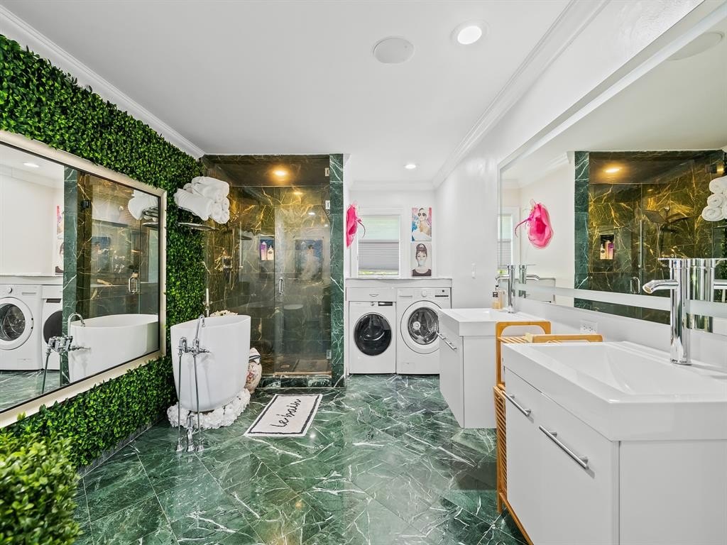 Fort Lauderdale, Florida, 33301, United States, 4 Bedrooms Bedrooms, ,3 BathroomsBathrooms,Residential,Forsale,1884603
