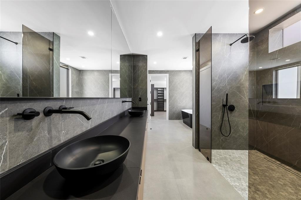 Fort Lauderdale, Florida, 33304, United States, 4 Bedrooms Bedrooms, ,4 BathroomsBathrooms,Residential,Forsale,1951875