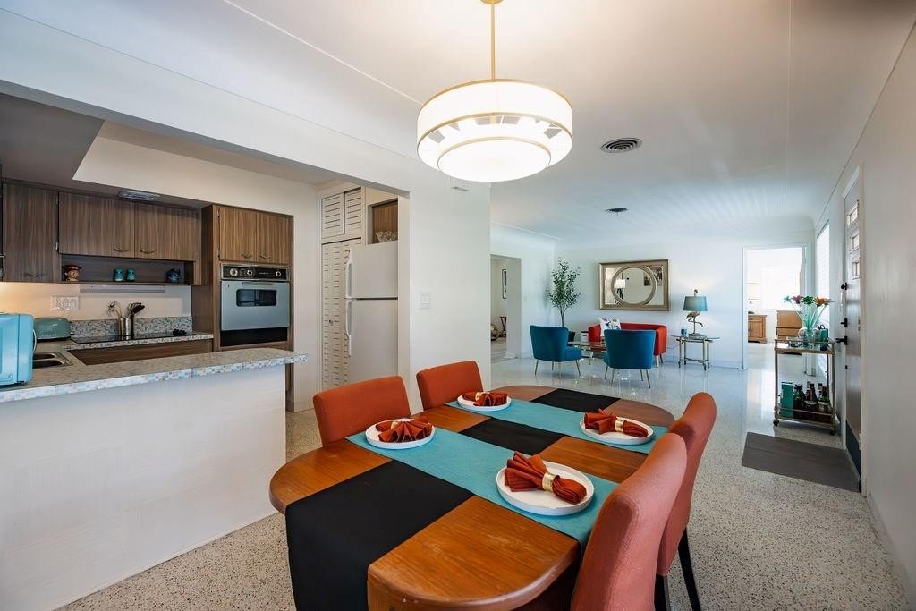 Lighthouse Point, Florida, 33064, United States, 2 Bedrooms Bedrooms, ,2 BathroomsBathrooms,Residential,Forsale,1884544