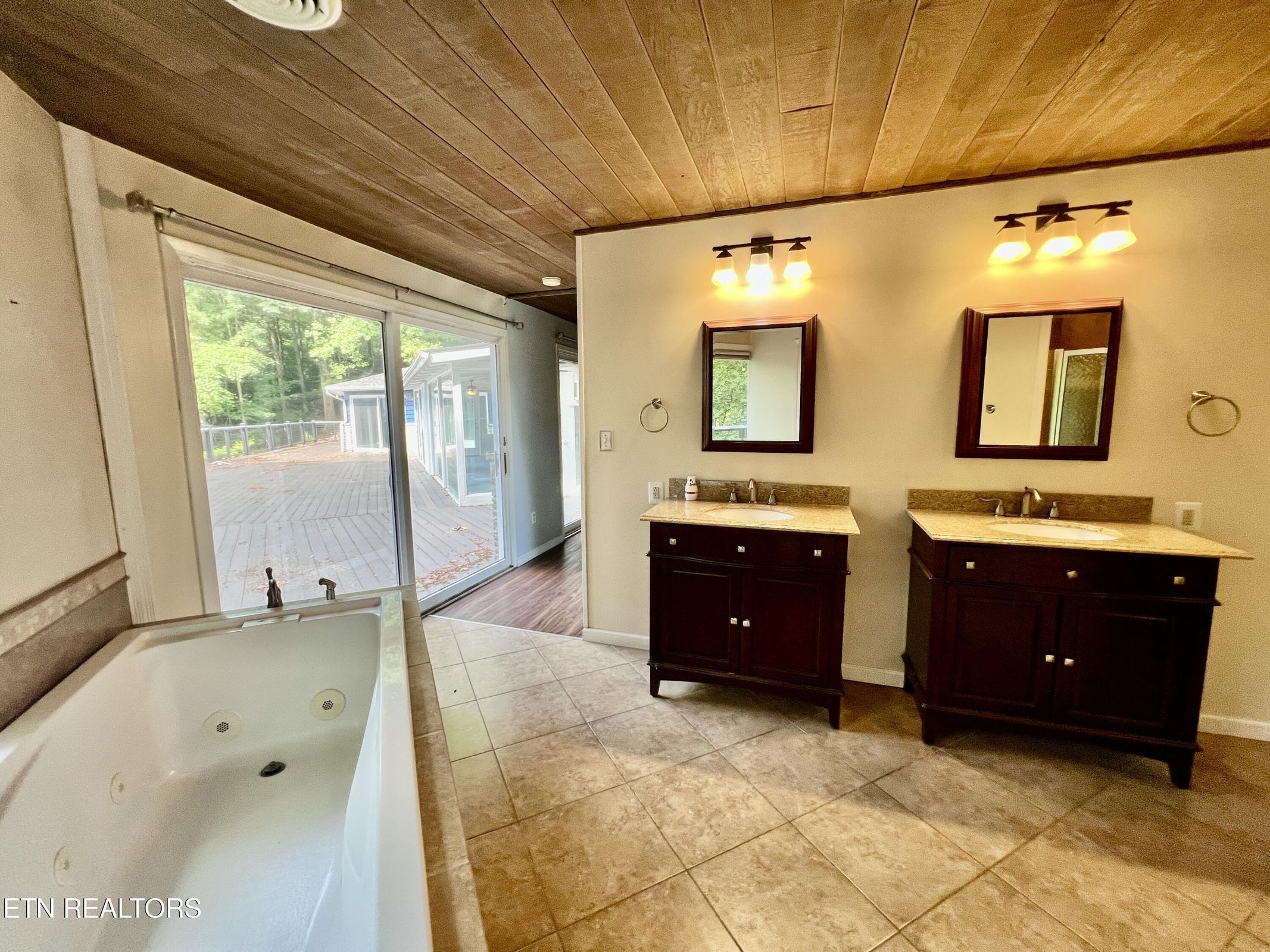 Sevierville, Tennessee, 37876, United States, 3 Bedrooms Bedrooms, ,2 BathroomsBathrooms,Residential,Forsale,1893772