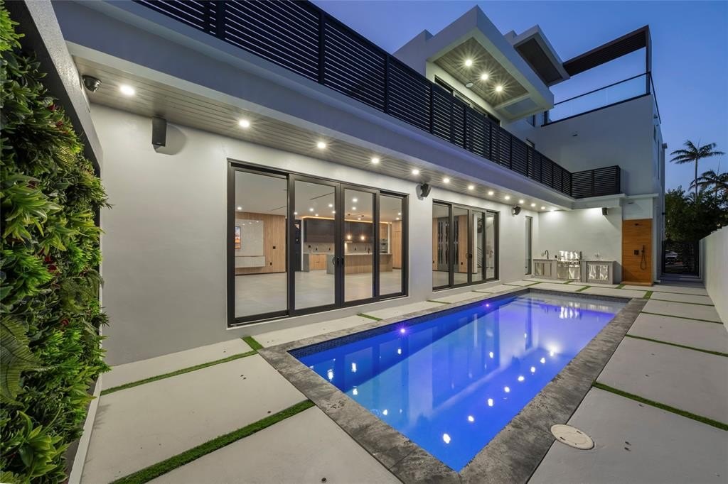 Fort Lauderdale, Florida, 33304, United States, 4 Bedrooms Bedrooms, ,4 BathroomsBathrooms,Residential,Forsale,1951875