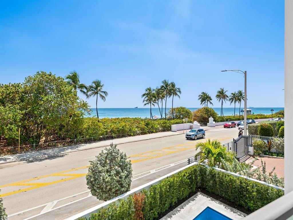 Fort Lauderdale, Florida, 33305, United States, 5 Bedrooms Bedrooms, ,5.5 BathroomsBathrooms,Residential,Forsale,1884564