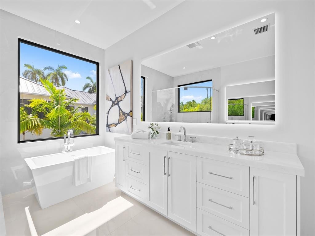 Fort Lauderdale, Florida, 33301, United States, 5 Bedrooms Bedrooms, ,5.5 BathroomsBathrooms,Residential,Forsale,1884562