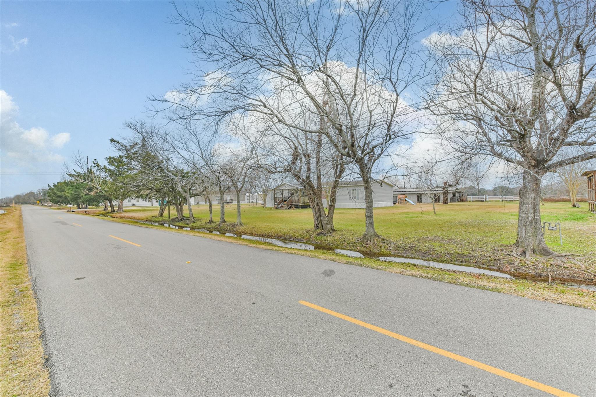 Highlands, Texas, 77562, United States, ,Residential,Forsale,1910027